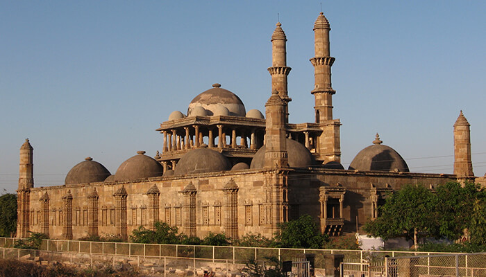 car reant in Ahmedabad